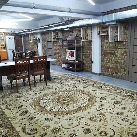 Family Hostel 阿拉木图 外观 照片