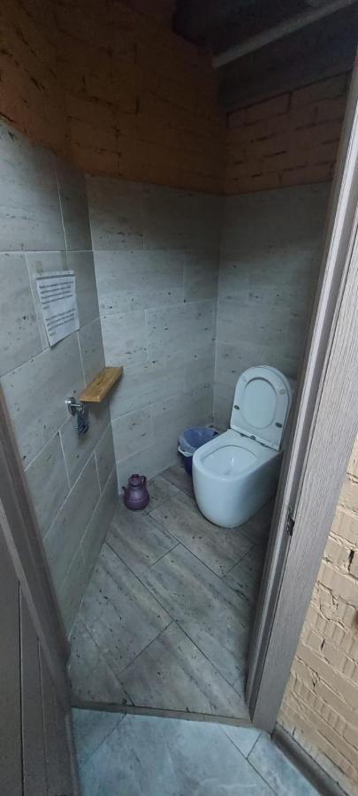 Family Hostel 阿拉木图 外观 照片