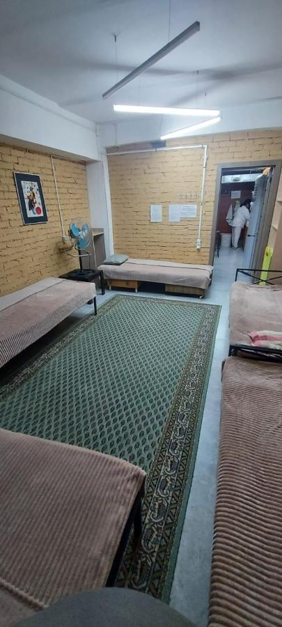 Family Hostel 阿拉木图 外观 照片