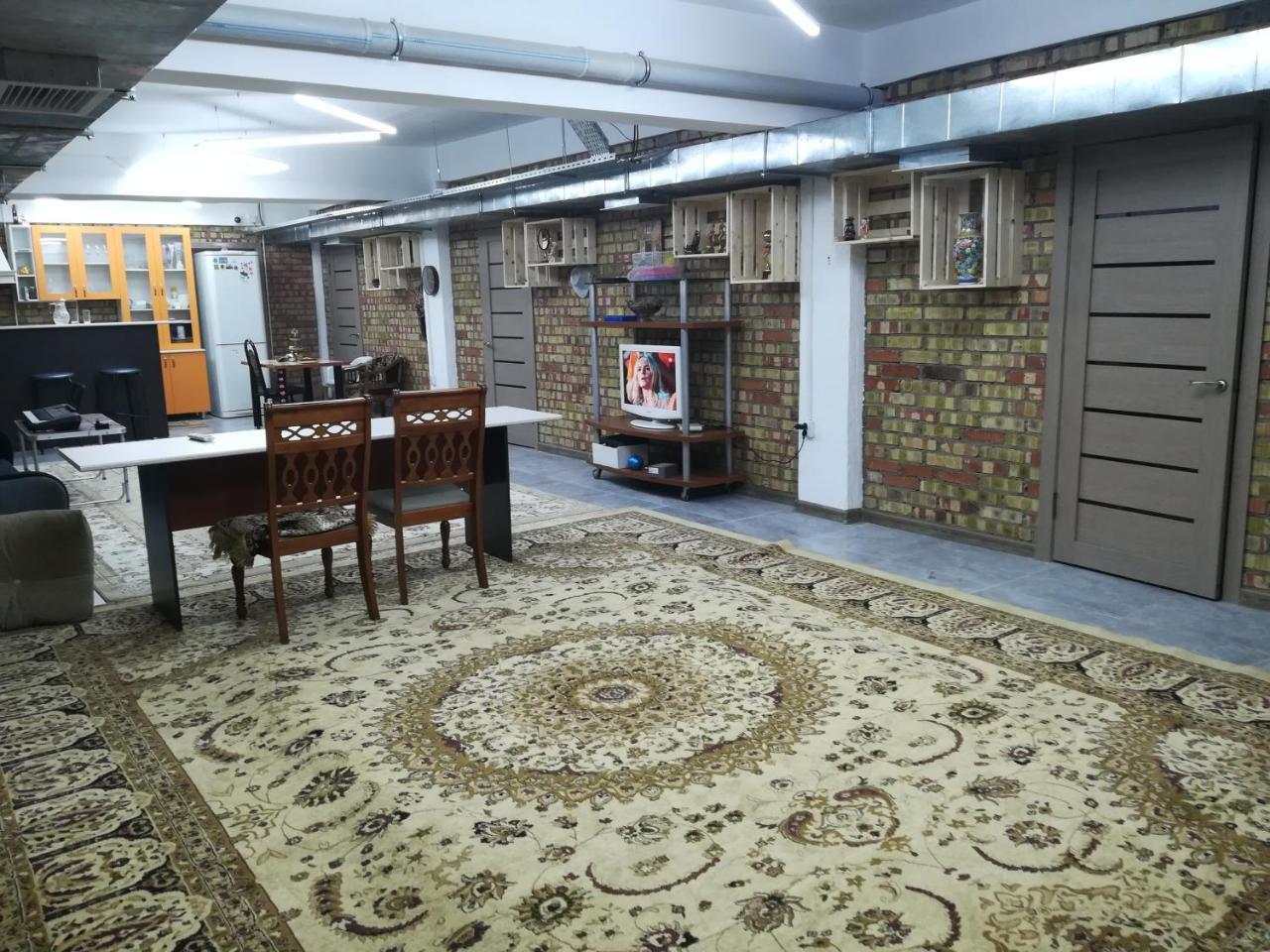 Family Hostel 阿拉木图 外观 照片