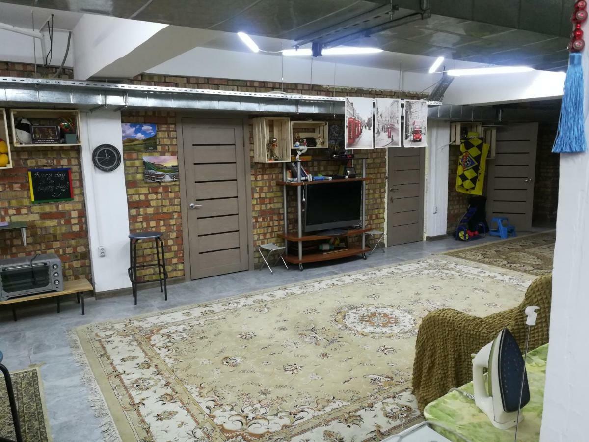Family Hostel 阿拉木图 外观 照片